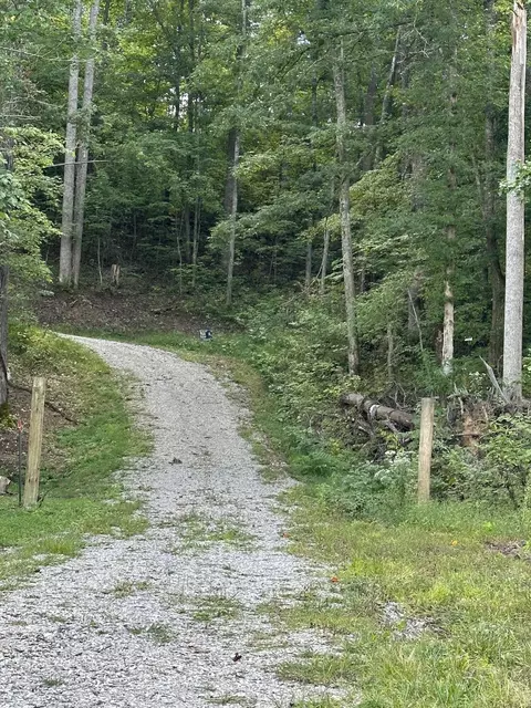 lot J Yellowstone Dr, East Bernstadt, KY 40729