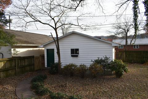 809 Gloucester Ave, Middlesboro, KY 40965 photo 8