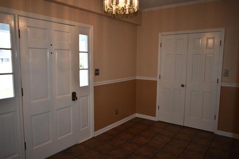 809 Gloucester Ave, Middlesboro, KY 40965 photo 14