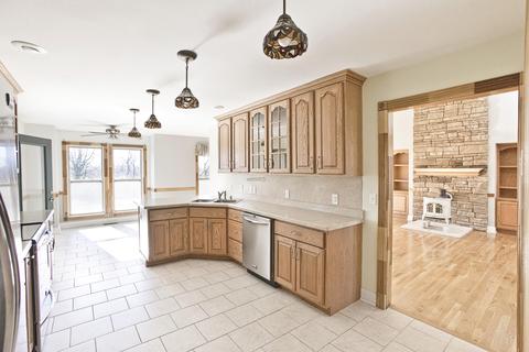 301 Hampton Hall Dr, Berea, KY 40403 photo 9