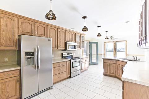 301 Hampton Hall Dr, Berea, KY 40403 photo 10