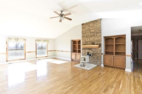 301 Hampton Hall Dr, Berea, KY 40403 photo 6