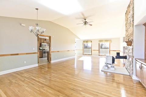 301 Hampton Hall Dr, Berea, KY 40403 photo 7