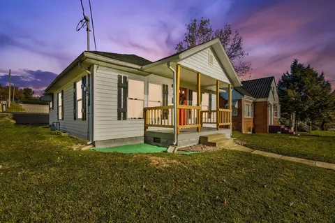 407 E High St, Mount Sterling, KY 40353 photo 2
