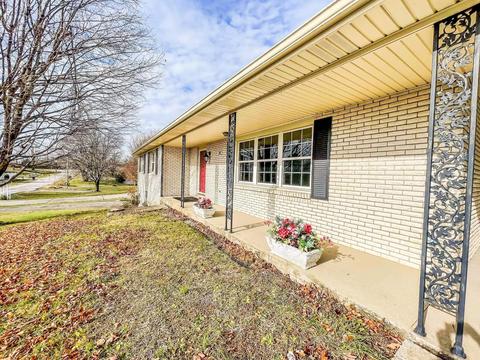 109 Crestview Rd, Berea, KY 40403 photo 2