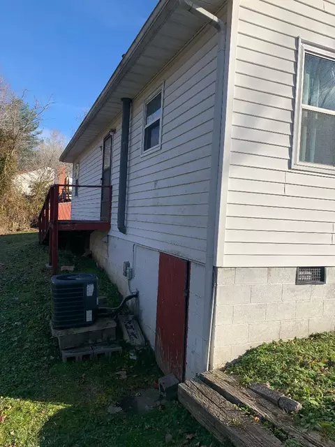 255 N Ky 233, Gray, KY 40734 photo 3