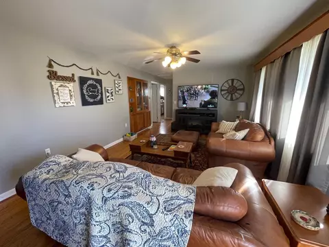 1905 Goodwin St, Corbin, KY 40701 photo 2