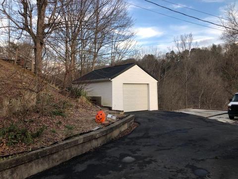 972 Highland Ave, Jackson, KY 41339 photo 4