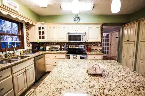 185 Derby Trl, Corbin, KY 40701 photo 12