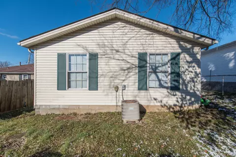 611 Thomas Ave, Paris, KY 40361 photo 4