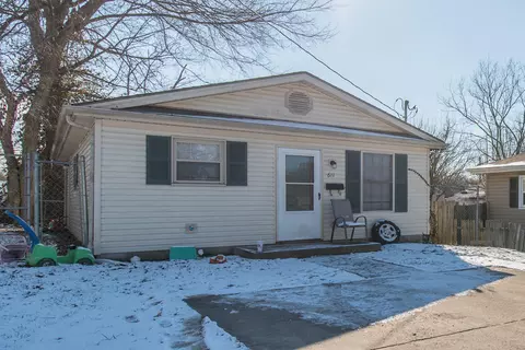 611 Thomas Ave, Paris, KY 40361 photo 2