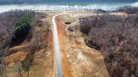 1 Goldenberg Lane Ln, Somerset, KY 42503