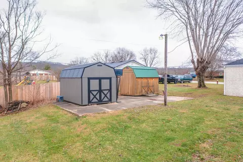 212 Apache Dr, Paint Lick, KY 40461 photo 8