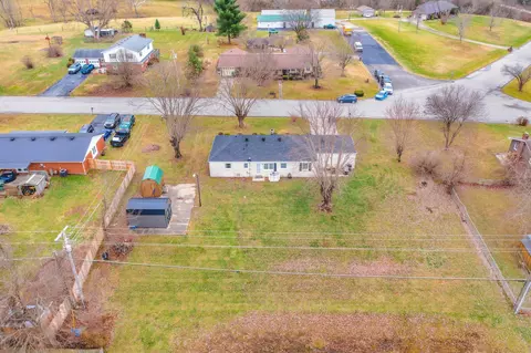 212 Apache Dr, Paint Lick, KY 40461 photo 6