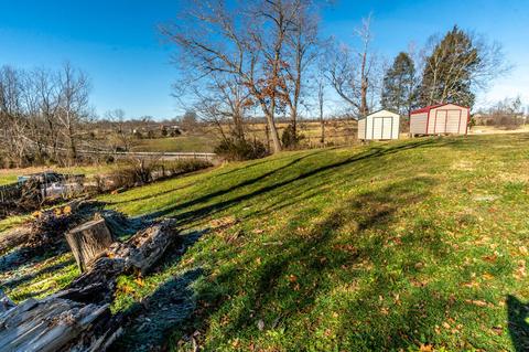 908 Barker Ln, Berea, KY 40403 photo 5