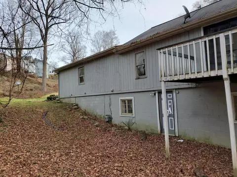 208 Cornell Ave, Hazard, KY 41701 photo 3