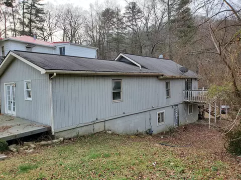 208 Cornell Ave, Hazard, KY 41701 photo 2
