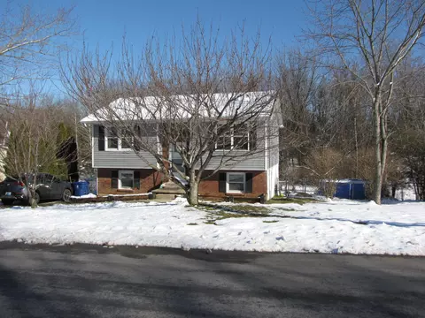 156 Baldwin St, Berea, KY 40403 photo 2