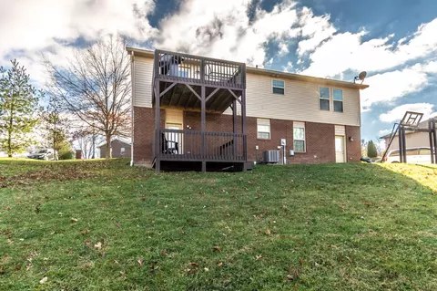 1004 Eagle Point Dr, Berea, KY 40403 photo 9