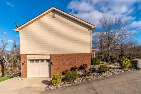 1004 Eagle Point Dr, Berea, KY 40403 photo 7