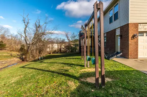 1004 Eagle Point Dr, Berea, KY 40403 photo 8