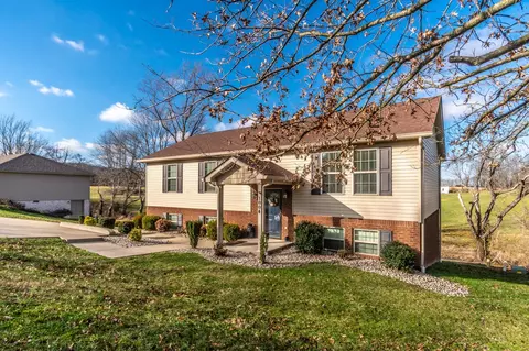 1004 Eagle Point Dr, Berea, KY 40403 photo 3