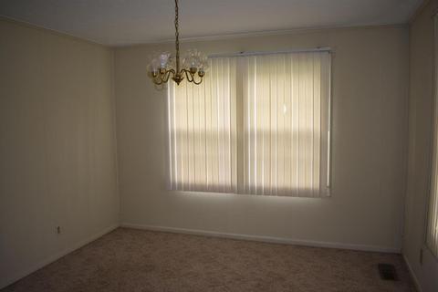 301 Exeter Ave, Middlesboro, KY 40965 photo 20