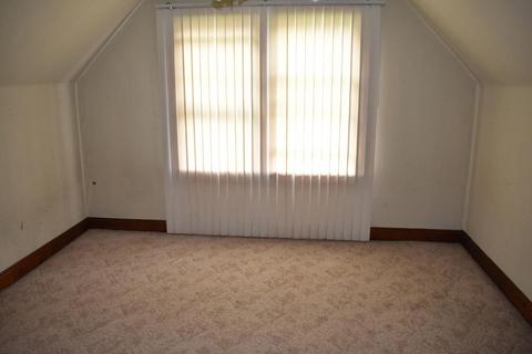 301 Exeter Ave, Middlesboro, KY 40965 photo 11