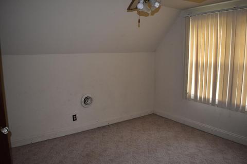 301 Exeter Ave, Middlesboro, KY 40965 photo 14