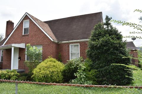 301 Exeter Ave, Middlesboro, KY 40965 photo 5