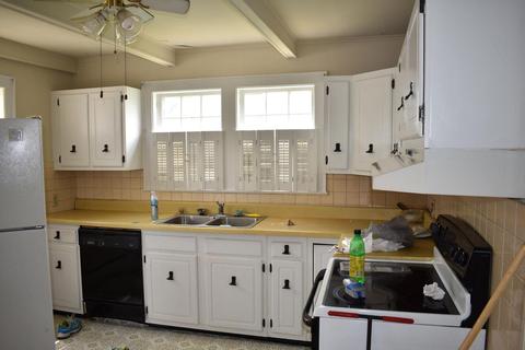 301 Exeter Ave, Middlesboro, KY 40965 photo 21