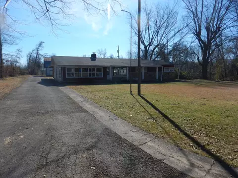 409 Alsip Trl, Corbin, KY 40701 photo 2