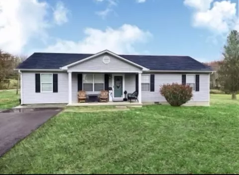 14 Clover Ln, Stanton, KY 40380 photo 1