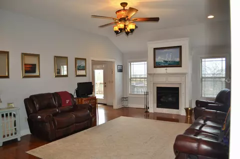 663 Clark Rd, Lancaster, KY 40444 photo 6