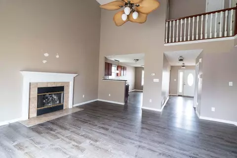 2024 Cherry Ridge Ct, La Grange, KY 40031 photo 7