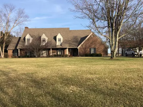 209 Ashlock Dr, Lancaster, KY 40444 photo 1