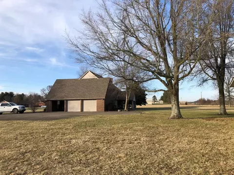 209 Ashlock Dr, Lancaster, KY 40444 photo 4