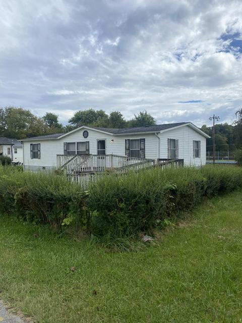 1101 S South 2nd St, Williamsburg, KY 40769 photo 2