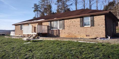 150 Beth Dr, Irvine, KY 40336 photo 1