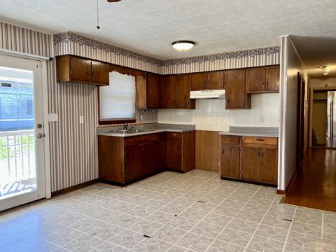 130 White Ave, Stanton, KY 40380 photo 9