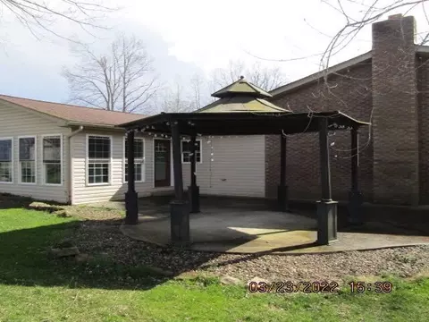 48 Crestview St, Grayson, KY 41143 photo 3