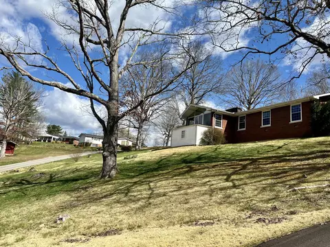 1211 Tanglewood Dr, Corbin, KY 40701 photo 3