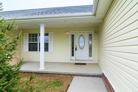 361 Brandon Ct, Berea, KY 40403 photo 2