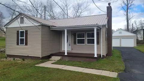 136 E Wyrick St, Corbin, KY 40701 photo 2