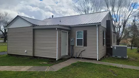 136 E Wyrick St, Corbin, KY 40701 photo 4