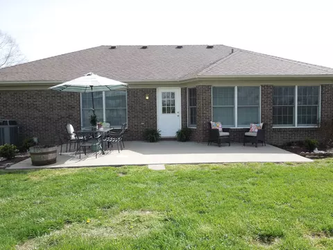 626 Sutton Ln, Lancaster, KY 40444 photo 3