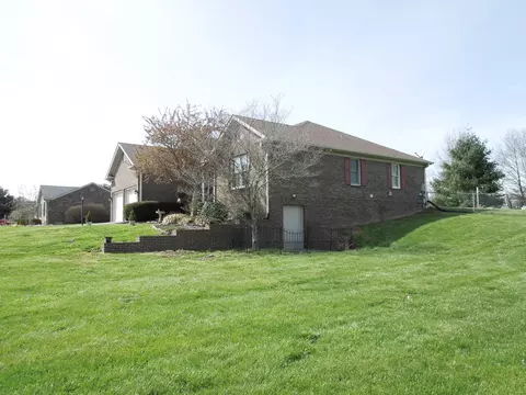 626 Sutton Ln, Lancaster, KY 40444 photo 10