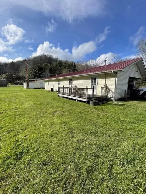 316 Beaver Jct, Allen, KY 41601 photo 2