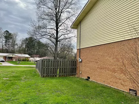 149 Oaklawn Cir, Corbin, KY 40701 photo 5