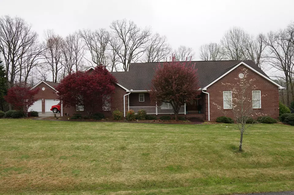  277 Lakepointe Dr, Corbin, KY 40701 photo 3